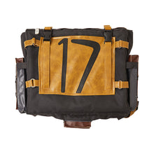 Laden Sie das Bild in den Galerie-Viewer, Mickey 17 Mickey Barnes Weste Cosplay Outfits