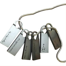 Laden Sie das Bild in den Galerie-Viewer, Death Stranding Necklace Sam Cosplay Schlüsselanhänger Halskette Tod Keychains Halskette
