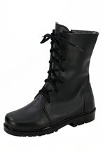 Laden Sie das Bild in den Galerie-Viewer, Tomb Raider 2018 Film Lara Croft Cosplay Schuhe